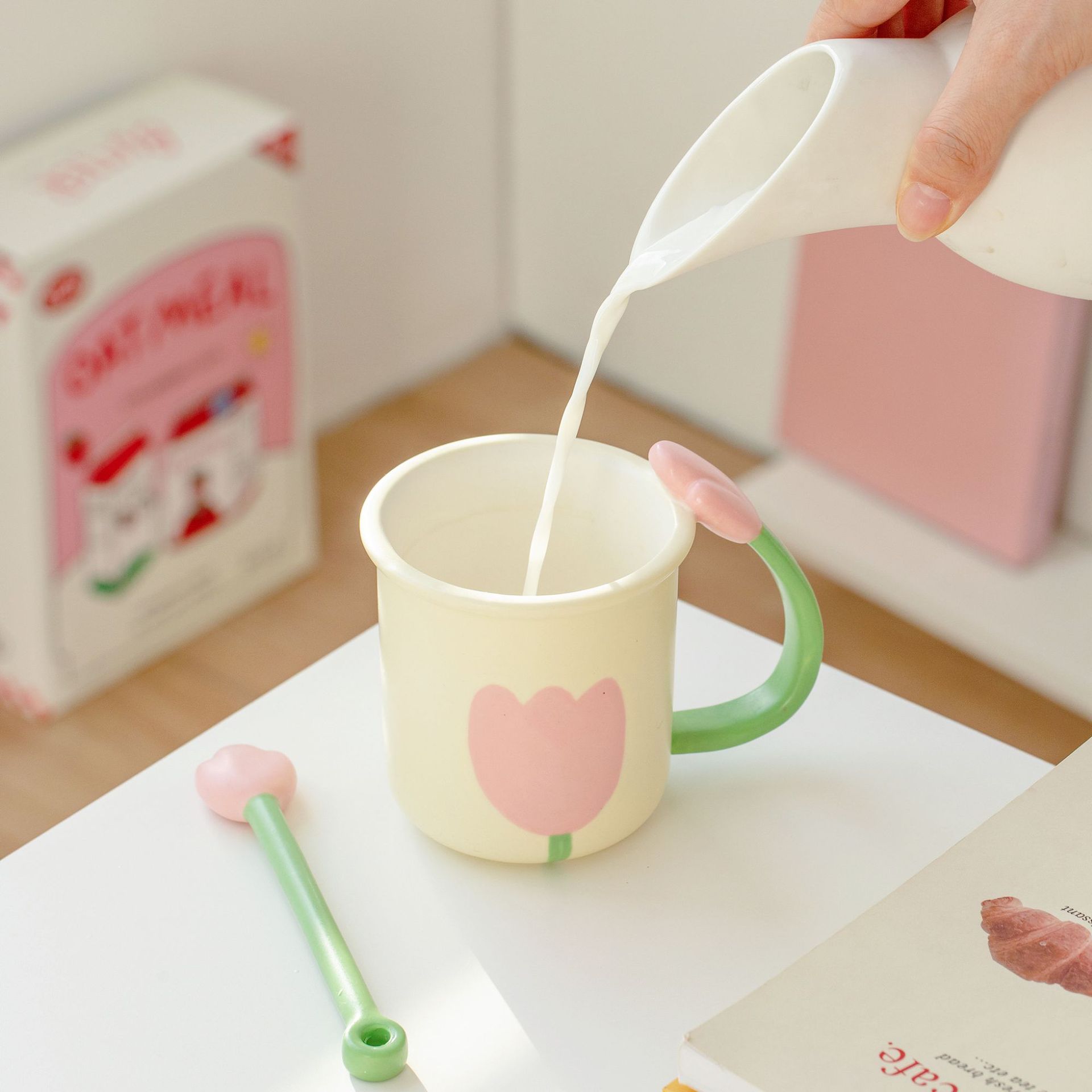 Cute Girl Good-looking Couple Water Cup