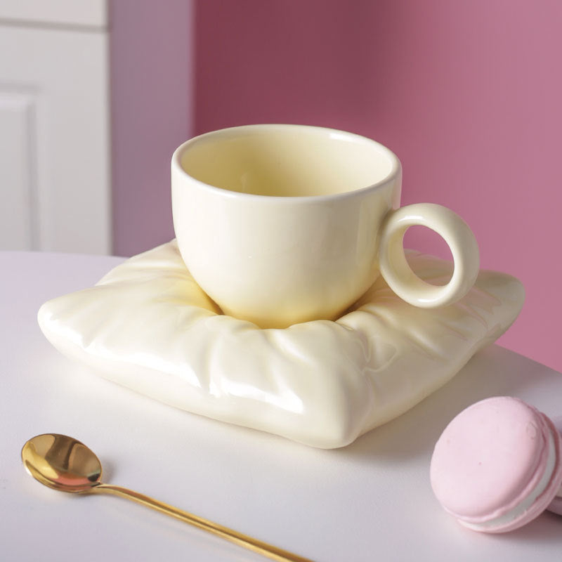 Nordic Style Ceramic Cup With Pillow